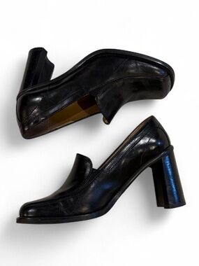 Vintage Black Leather Aldo Loafer Square Toe High Heels

Size 5
Like new